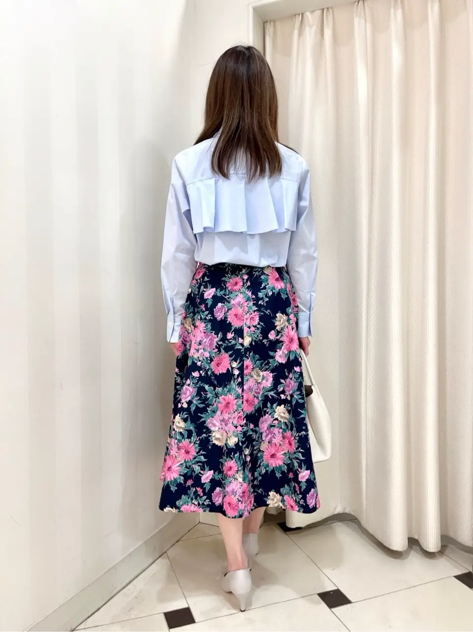 組曲 金井 コーディネート画像