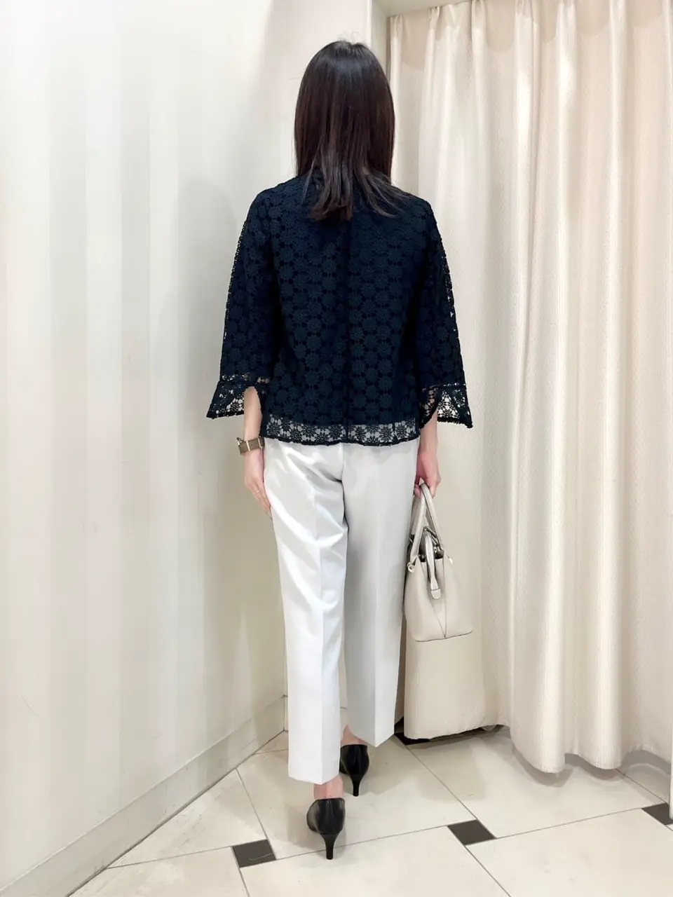 組曲 金井 コーディネート画像