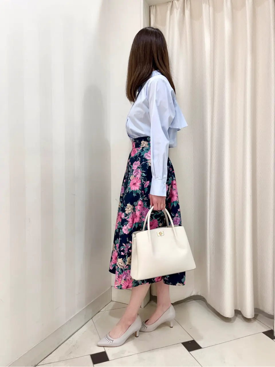 組曲 金井 コーディネート画像