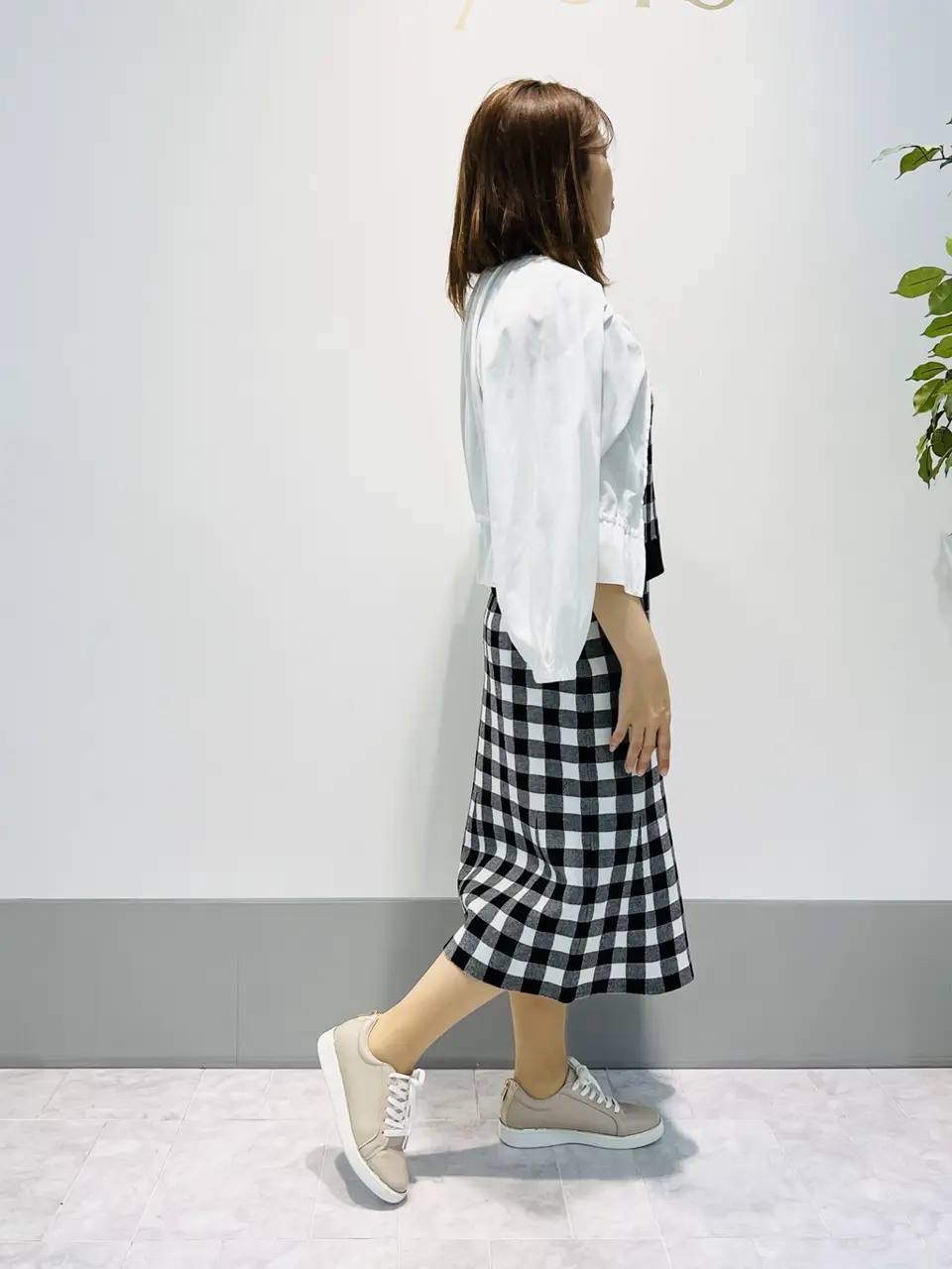 組曲 岡本 コーディネート画像