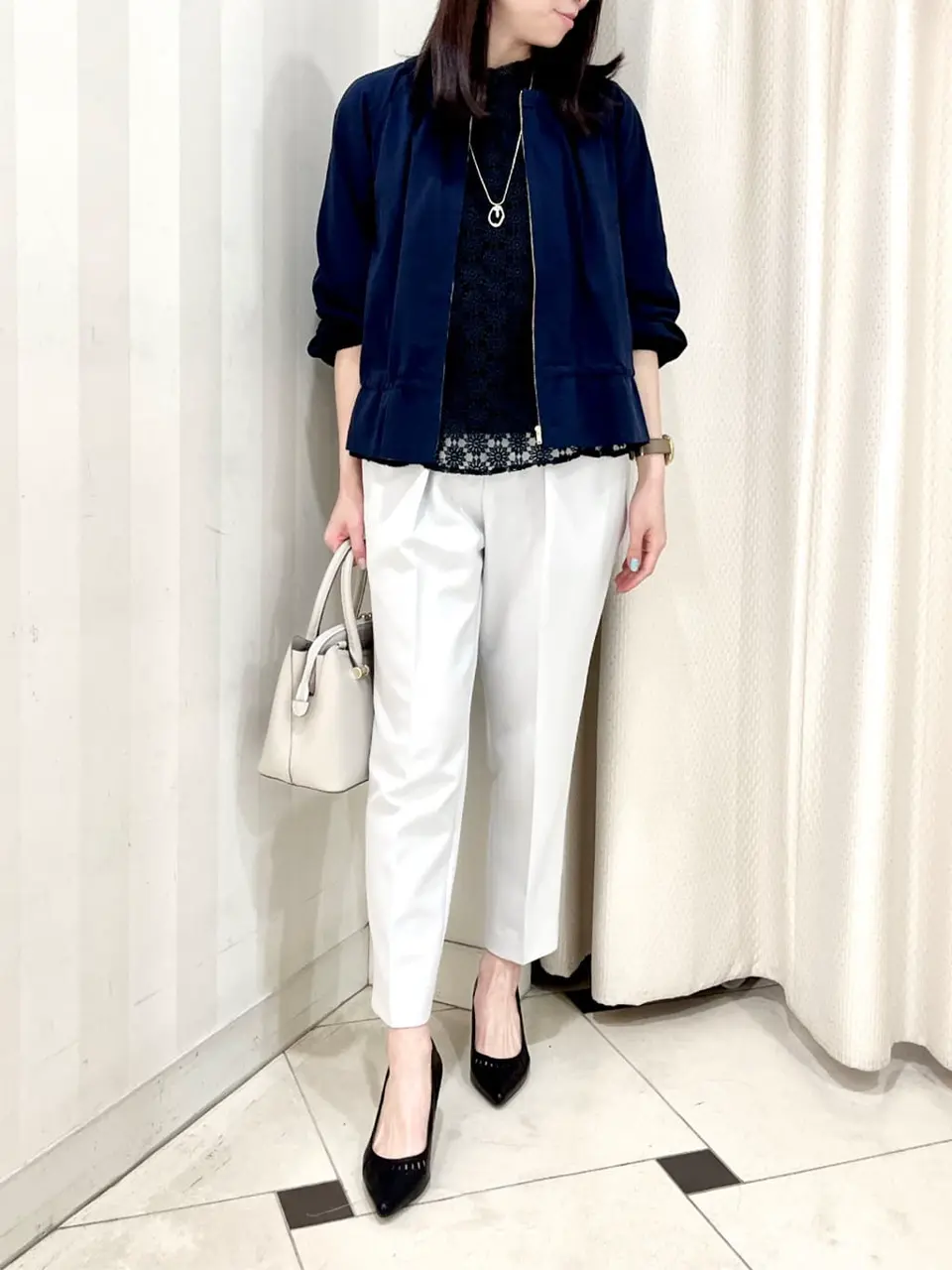 組曲 金井 コーディネート画像