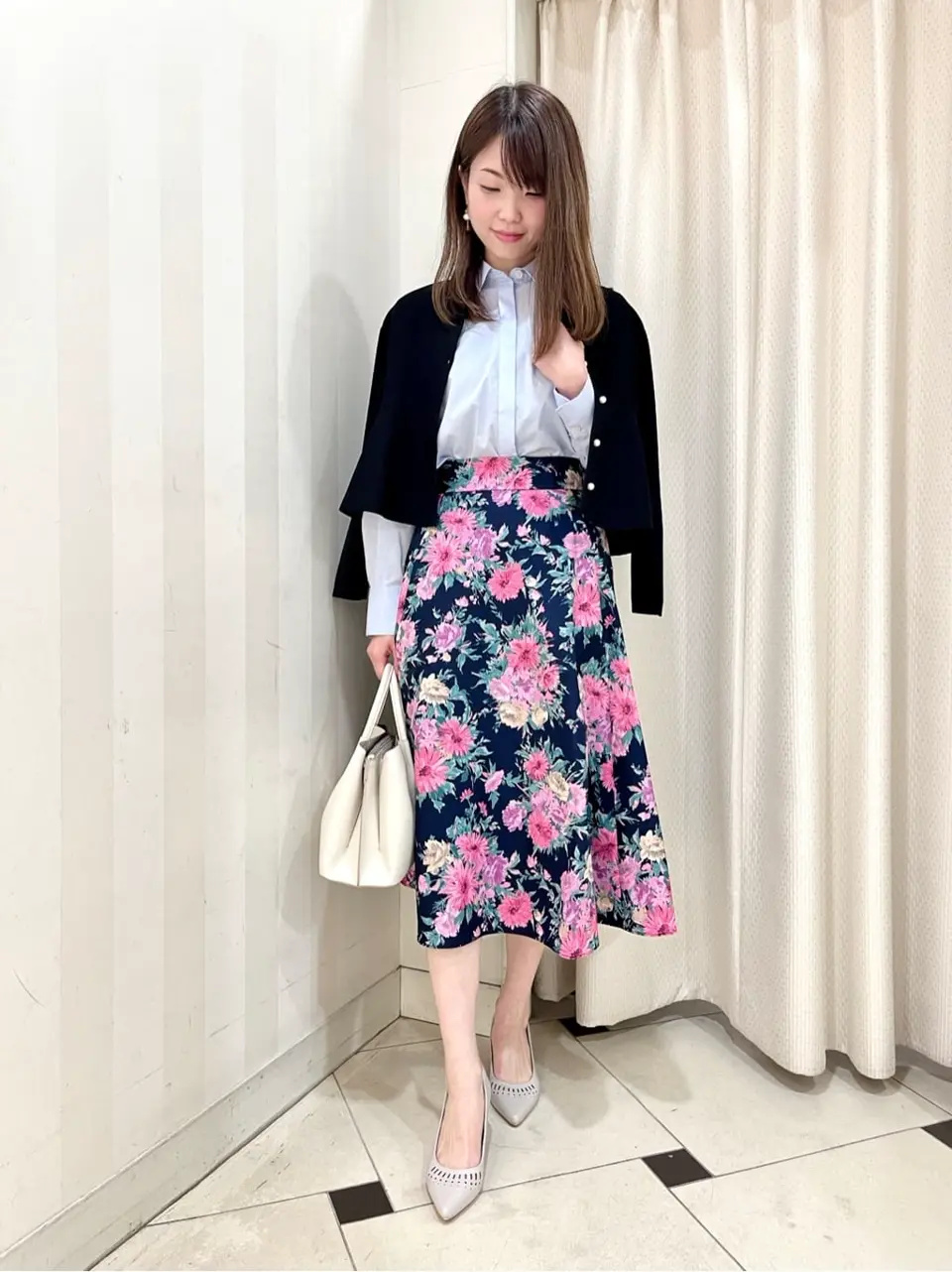 組曲 金井 コーディネート画像