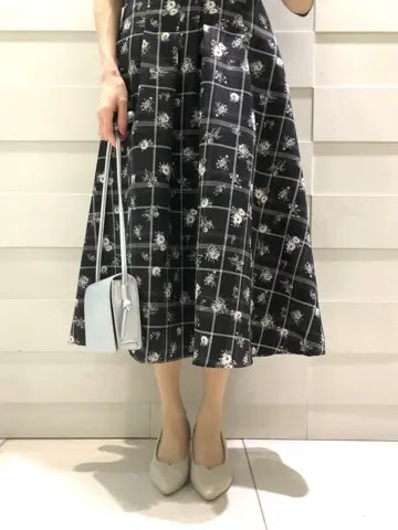 組曲 スタッフ コーディネート画像