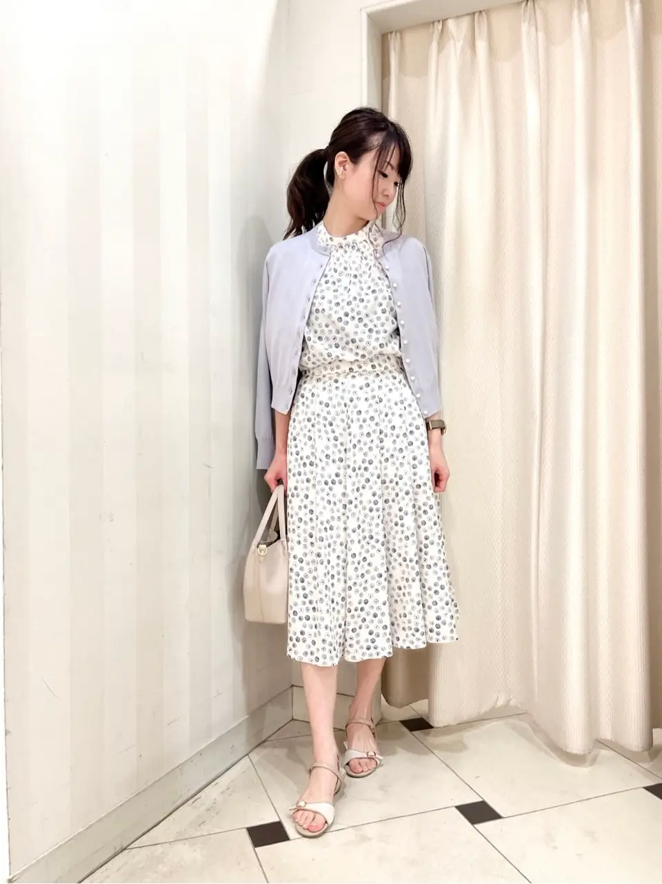 組曲 金井 コーディネート画像