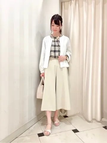 組曲 金井 コーディネート画像