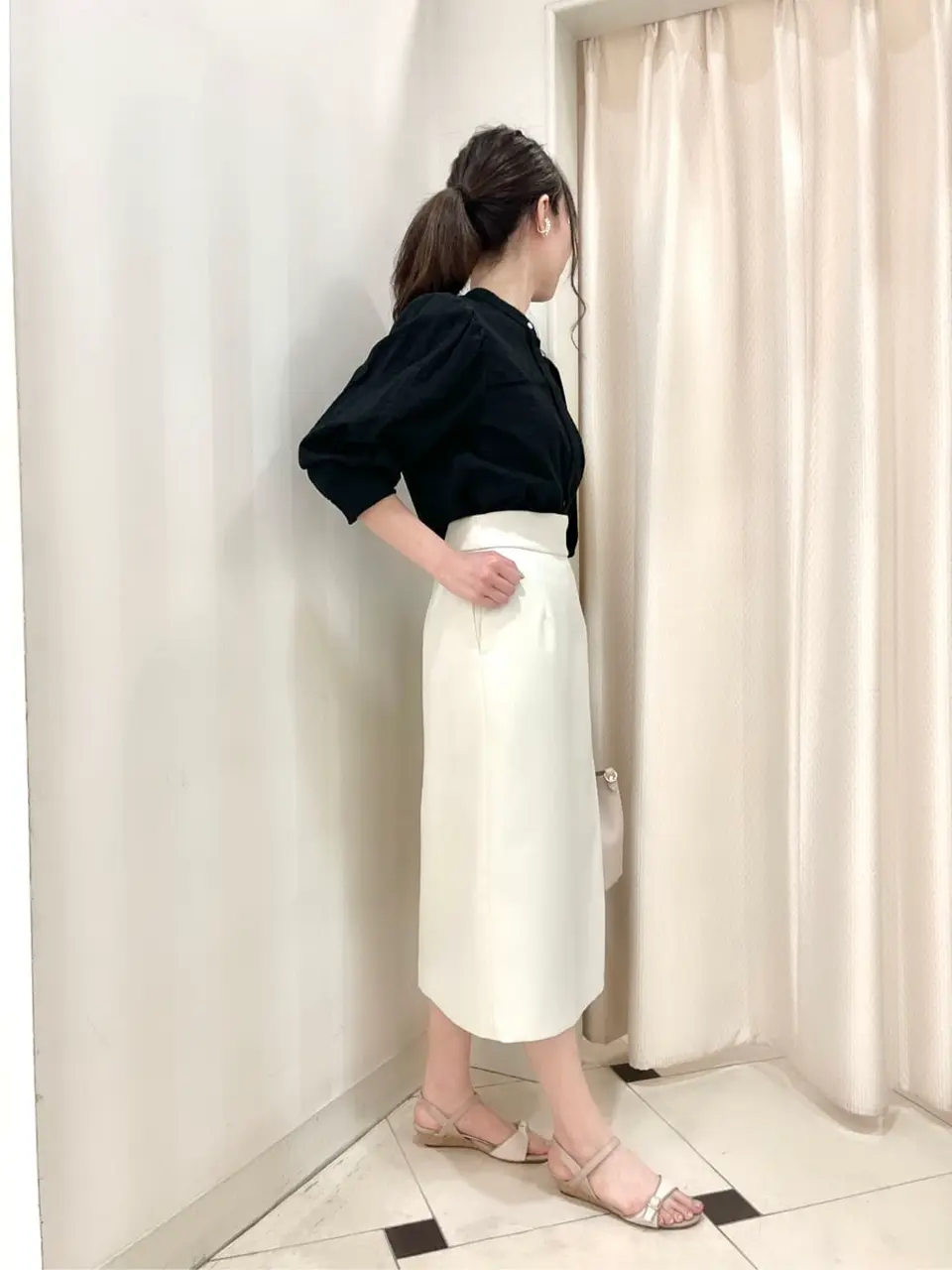 組曲 金井 コーディネート画像