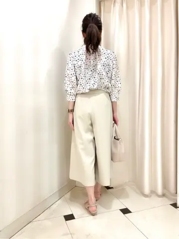 組曲 金井 コーディネート画像