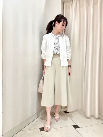 組曲 金井 コーディネート画像