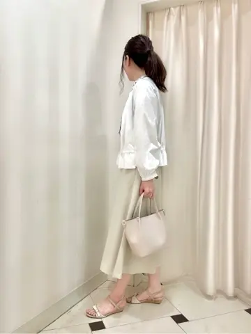 組曲 金井 コーディネート画像