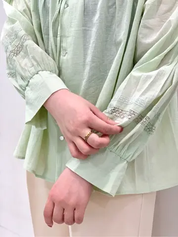 組曲 石井 コーディネート画像