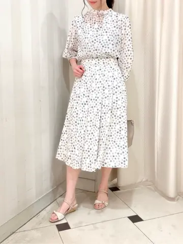 組曲 金井 コーディネート画像