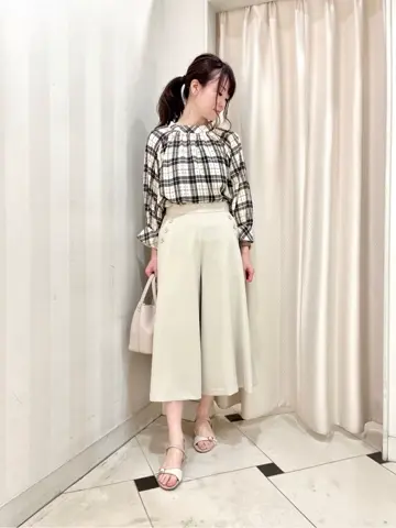 組曲 金井 コーディネート画像