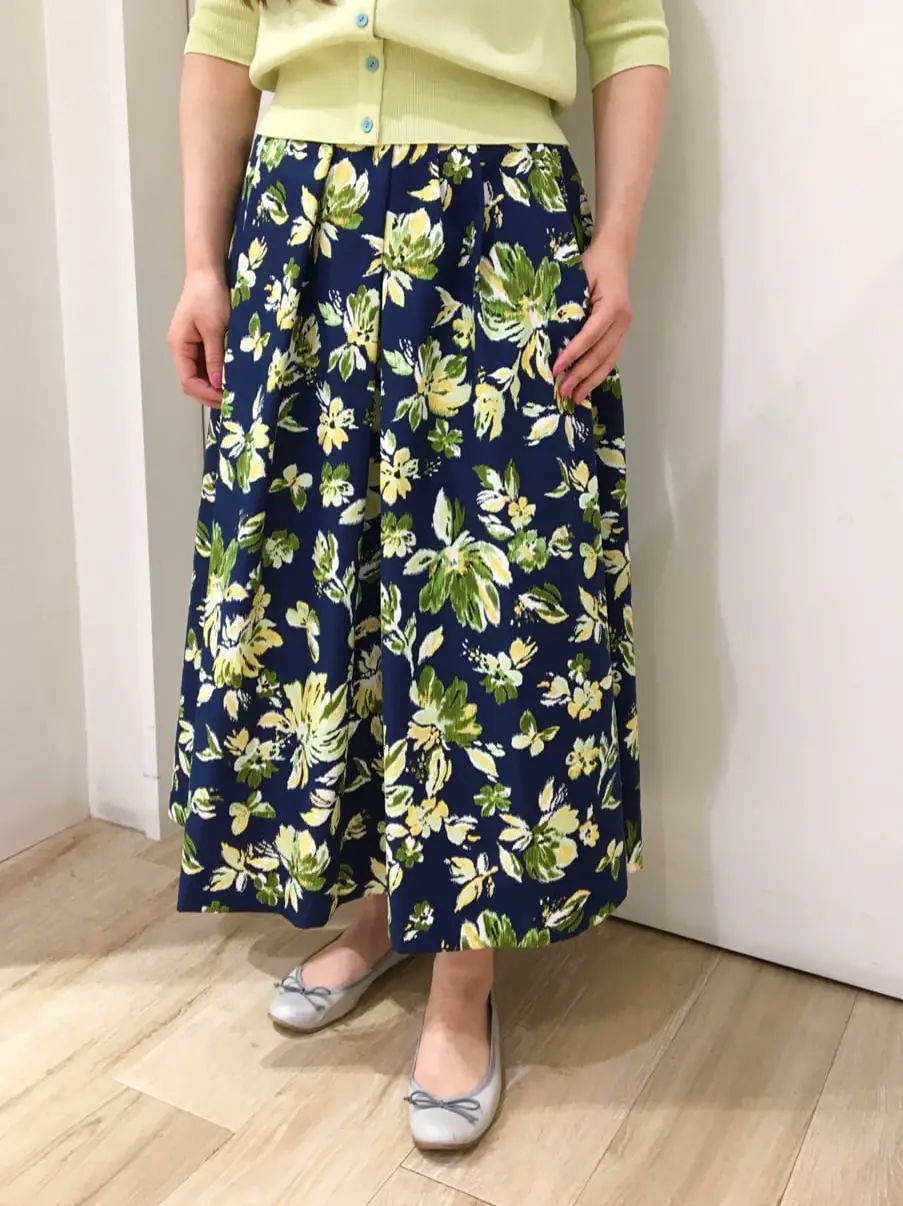 組曲 スタッフ コーディネート画像