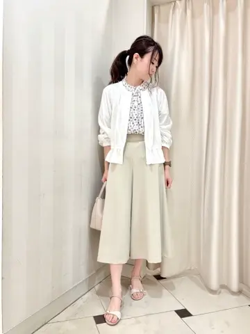 組曲 金井 コーディネート画像