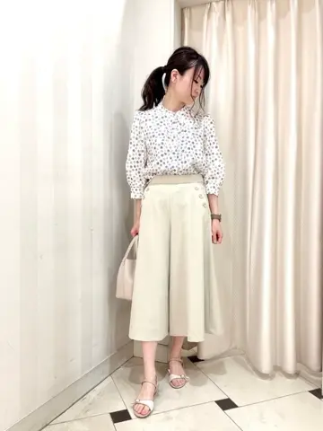 組曲 金井 コーディネート画像