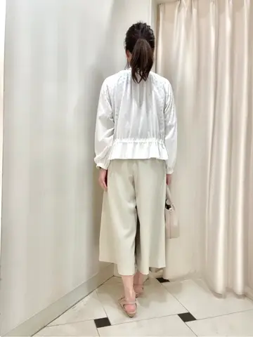 組曲 金井 コーディネート画像