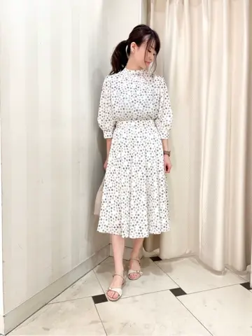 組曲 金井 コーディネート画像