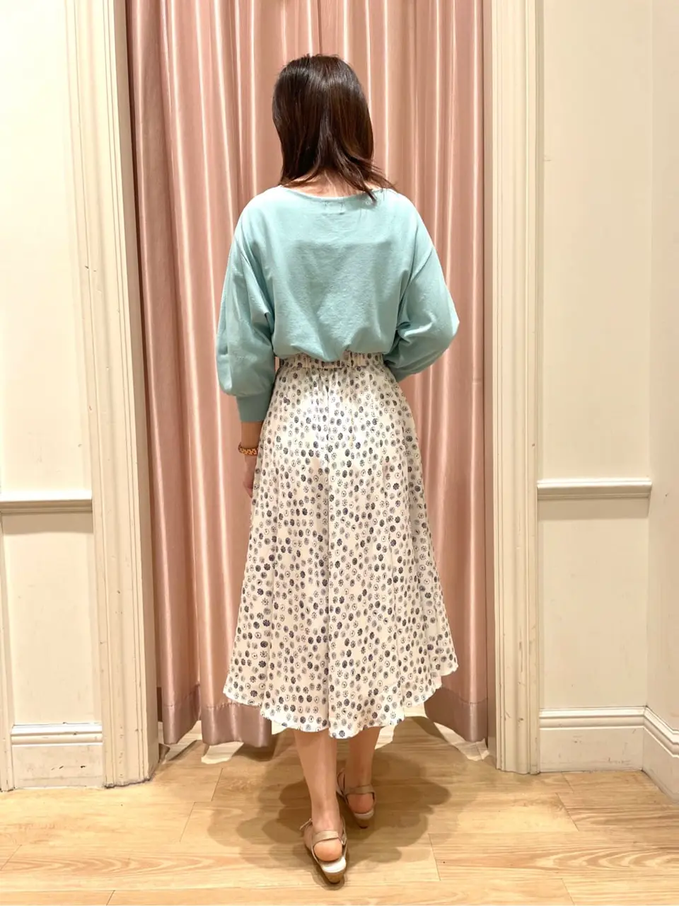 組曲 スタッフ コーディネート画像