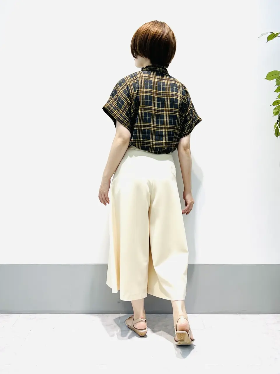 組曲 岡本 コーディネート画像