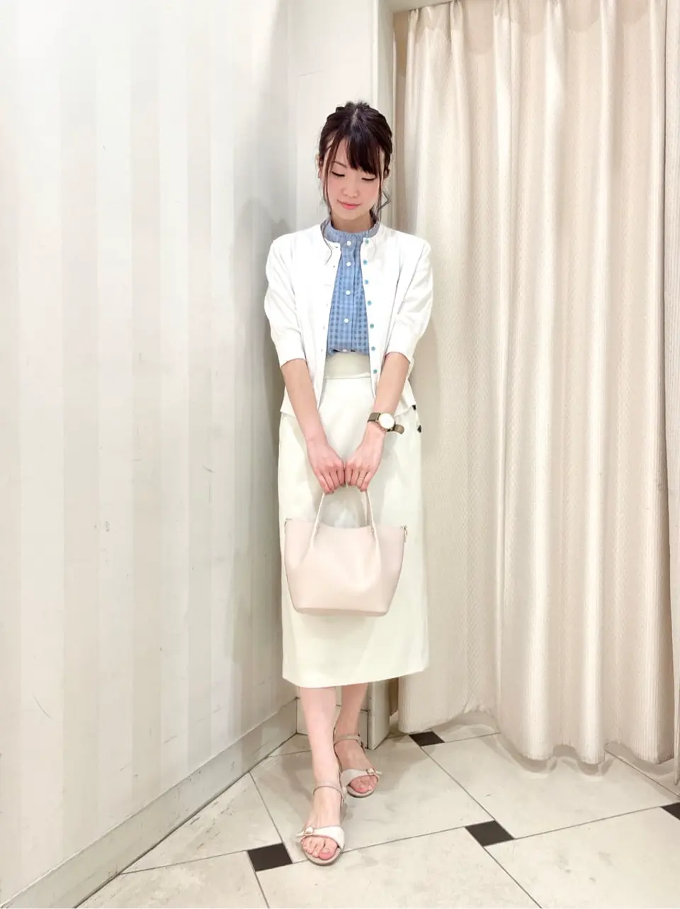 組曲 金井 コーディネート画像