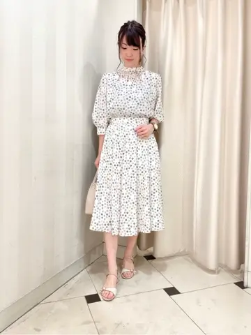 組曲 金井 コーディネート画像