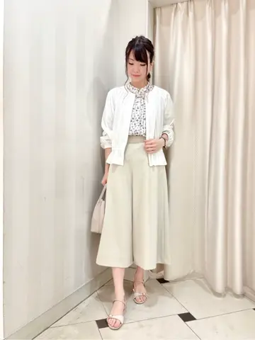 組曲 金井 コーディネート画像