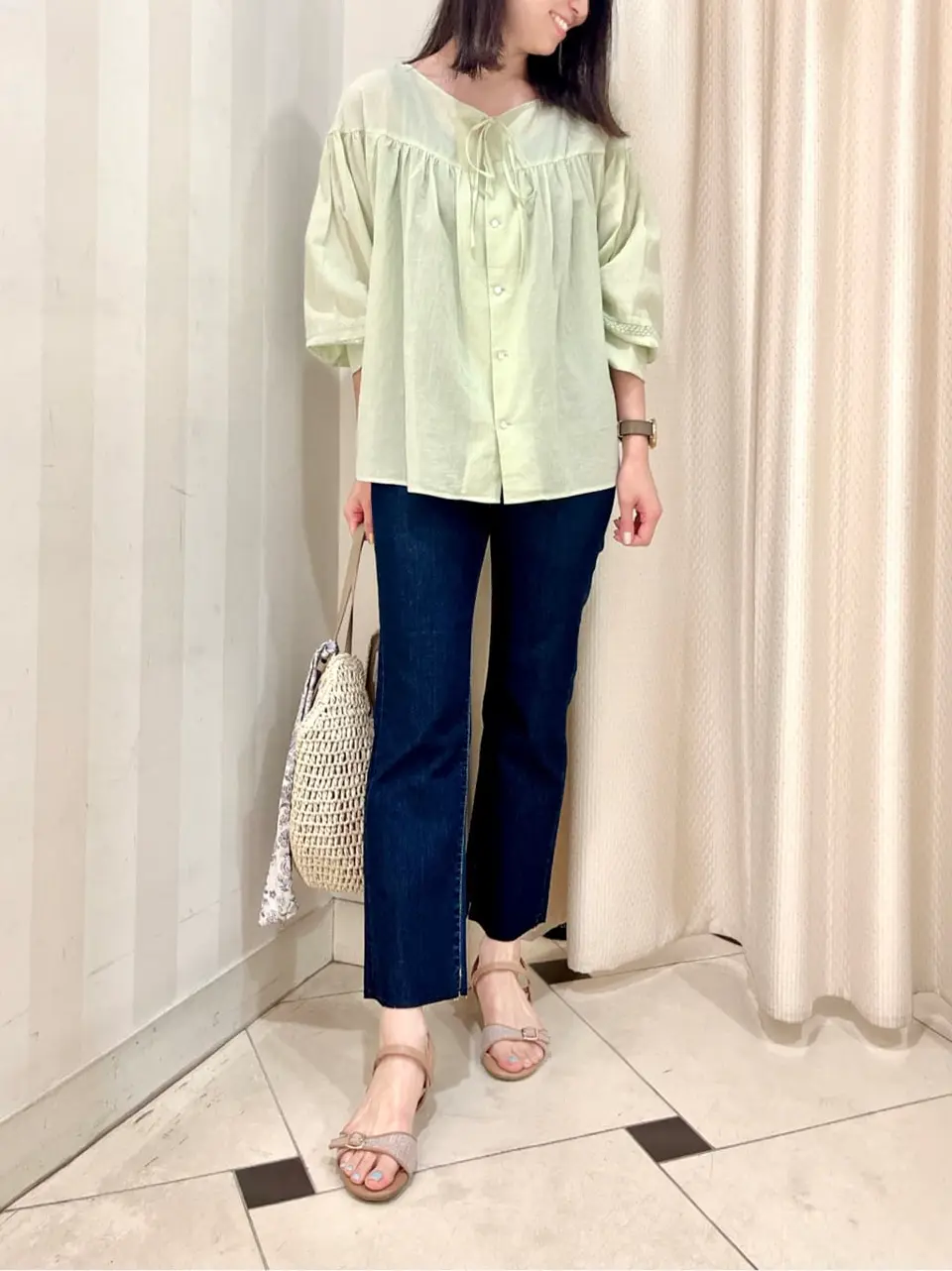 組曲 金井 コーディネート画像