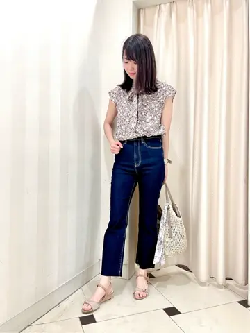 組曲 金井 コーディネート画像