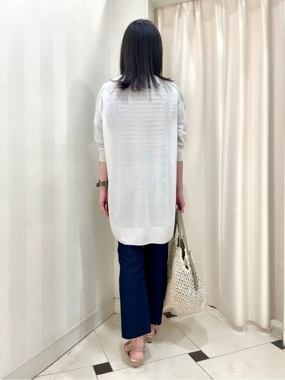 組曲 金井 コーディネート画像