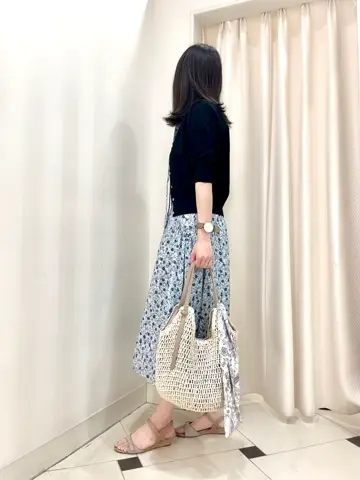 組曲 金井 コーディネート画像