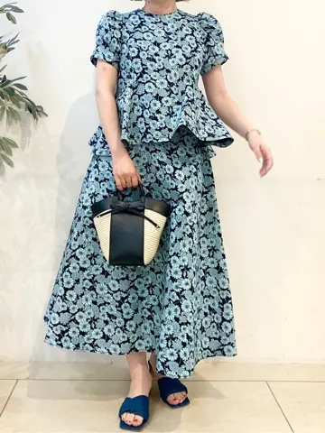 組曲 石井 コーディネート画像