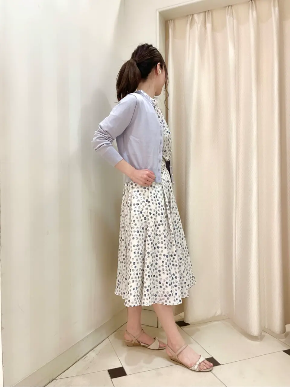 組曲 金井 コーディネート画像