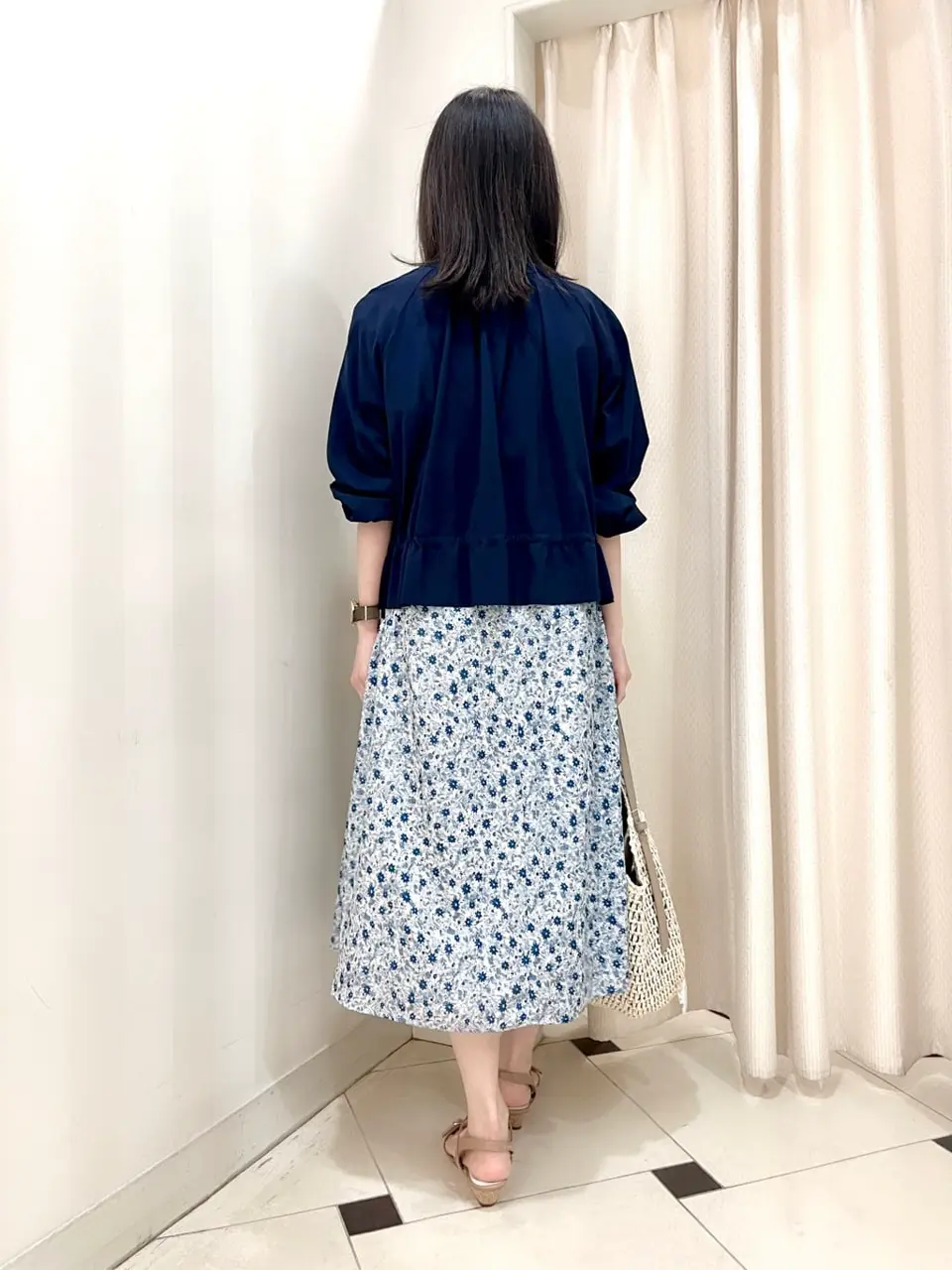 組曲 金井 コーディネート画像