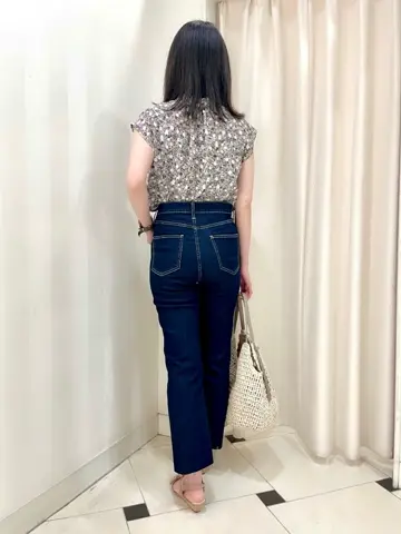 組曲 金井 コーディネート画像