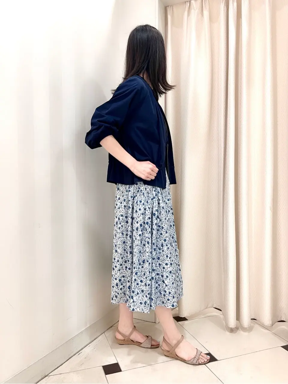 組曲 金井 コーディネート画像