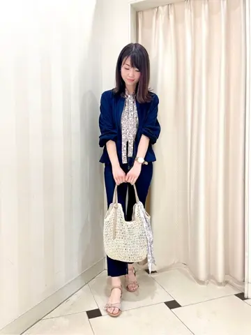 組曲 金井 コーディネート画像