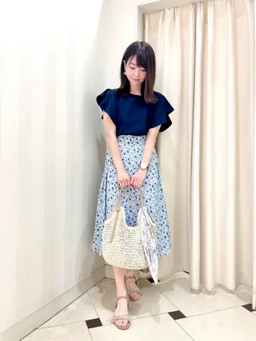 組曲 金井 コーディネート画像