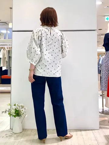 組曲 石井 コーディネート画像