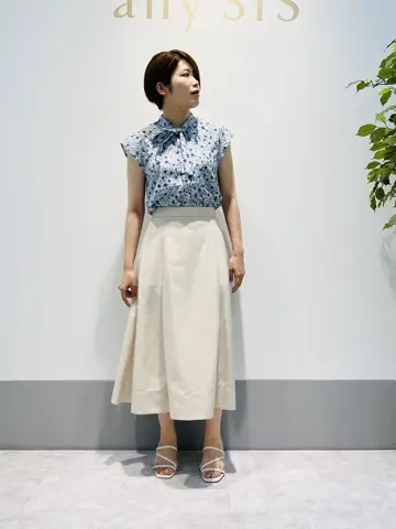 組曲 岡本 コーディネート画像