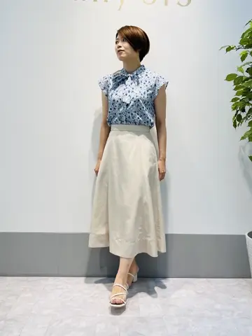 組曲 岡本 コーディネート画像