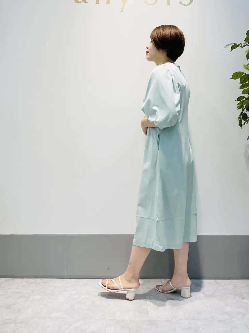 組曲 岡本 コーディネート画像