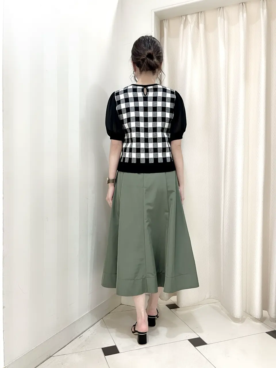 組曲 金井 コーディネート画像