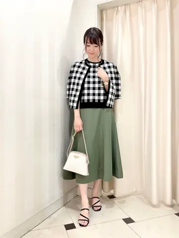 組曲 金井 コーディネート画像