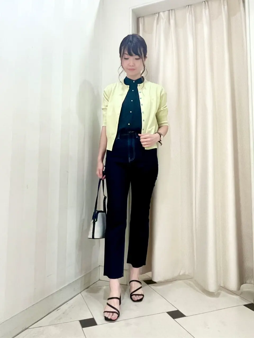 組曲 金井 コーディネート画像