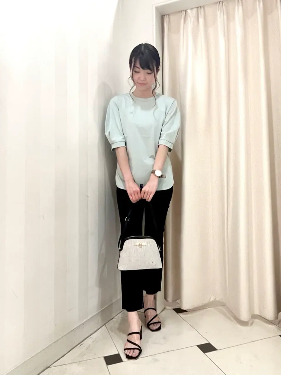 組曲 金井 コーディネート画像