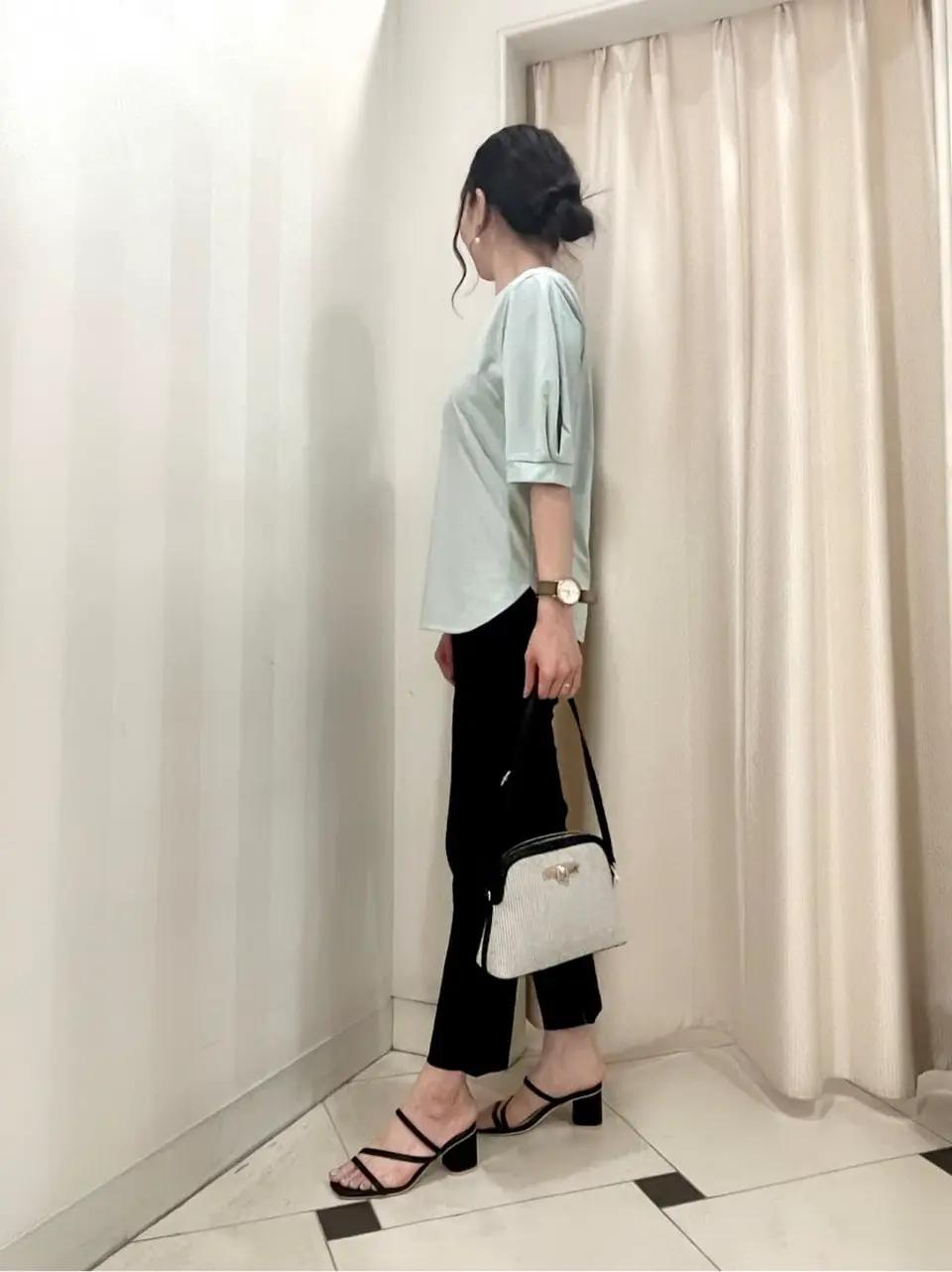 組曲 金井 コーディネート画像