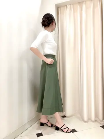 組曲 金井 コーディネート画像