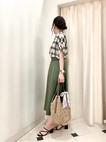 組曲 金井 コーディネート画像