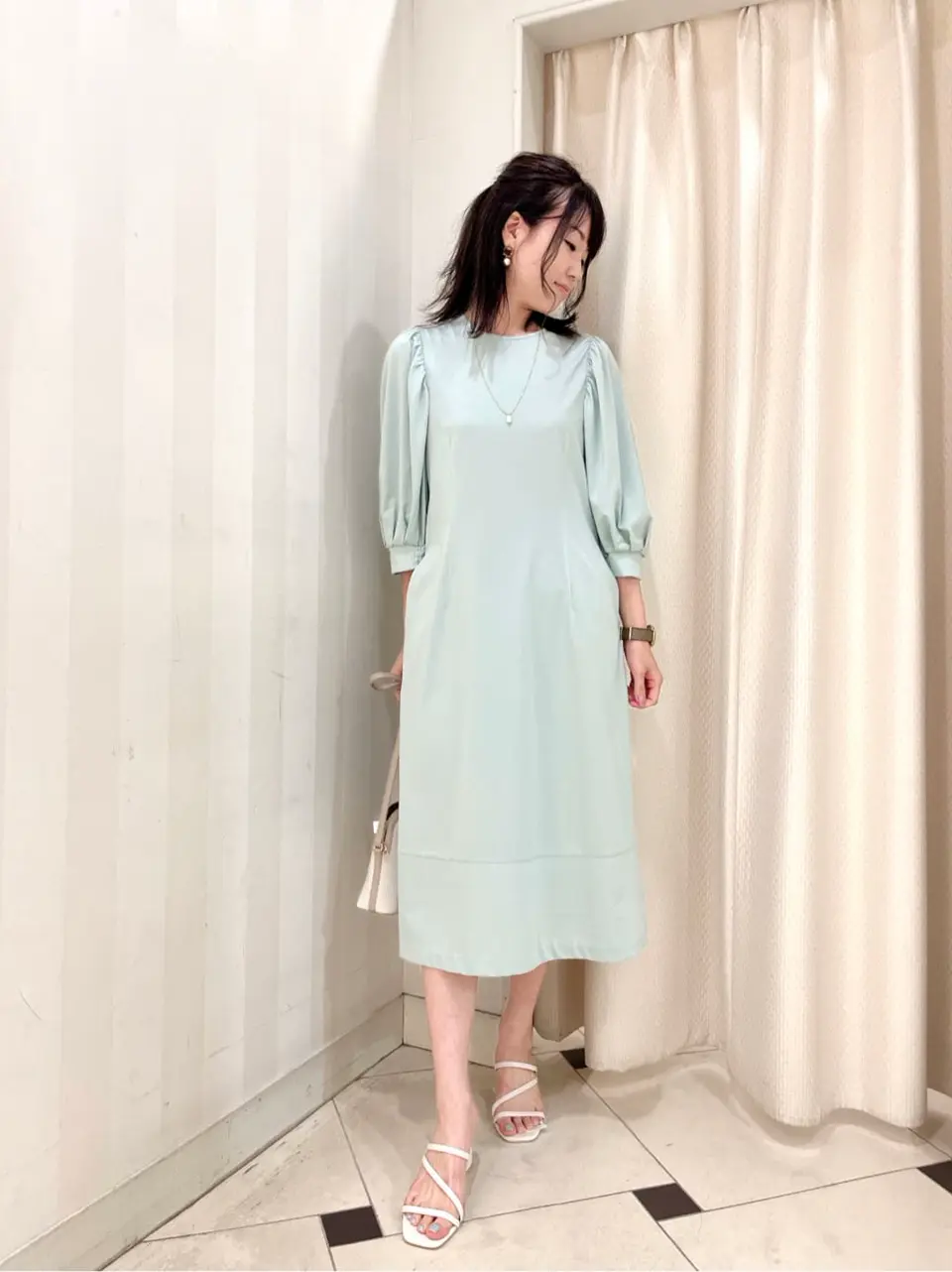 組曲 金井 コーディネート画像