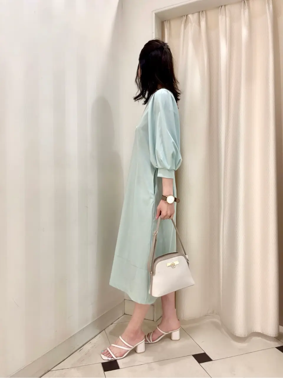 組曲 金井 コーディネート画像